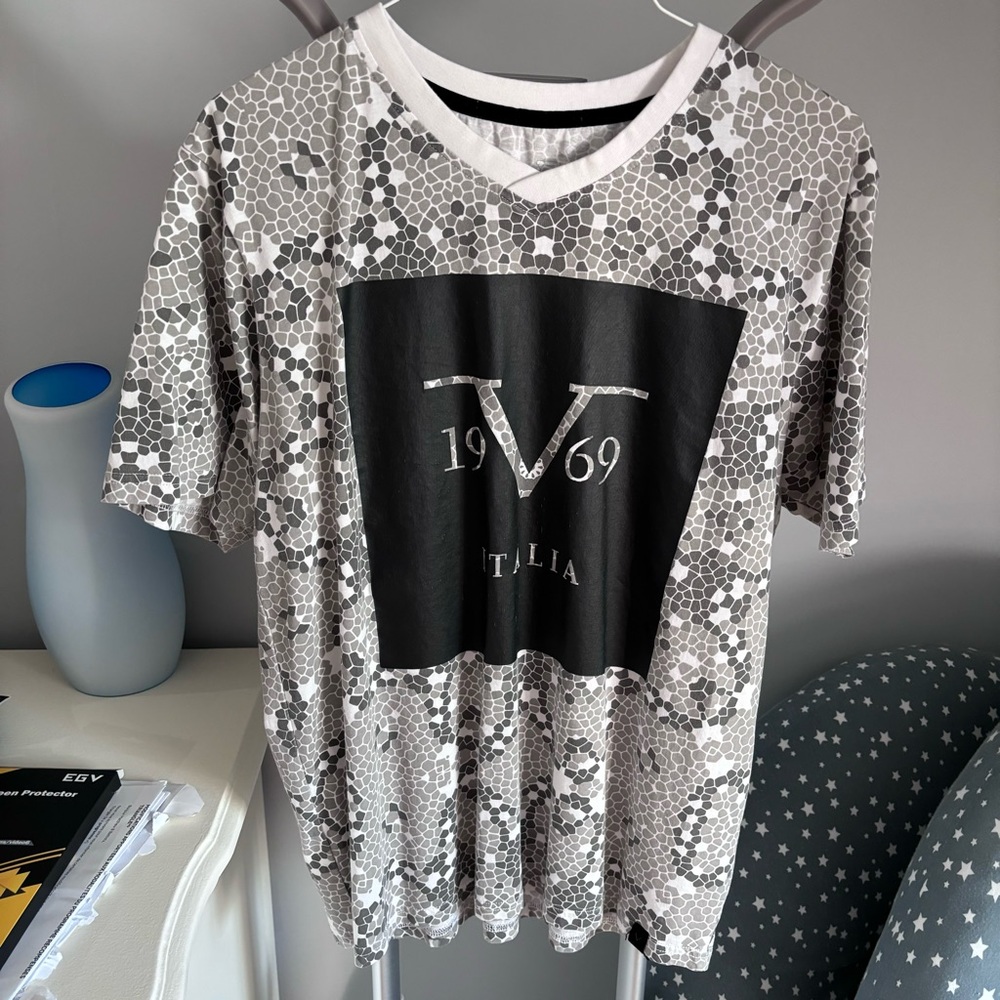 Grey pattered Versace 1969 (19V69) t-shirt size small